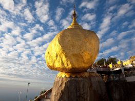 Yangon – Kyaikhtiyo (Golden Rock) – Bago – Yangon
