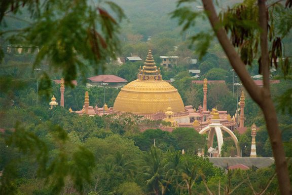 Day 4 : Bagan - Mandalay - Amarapura - Sagaing - Mandalay (B)