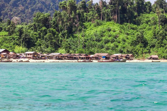 Day 2 : Halfday No.115 Islands group explorations - BoCho Island visit